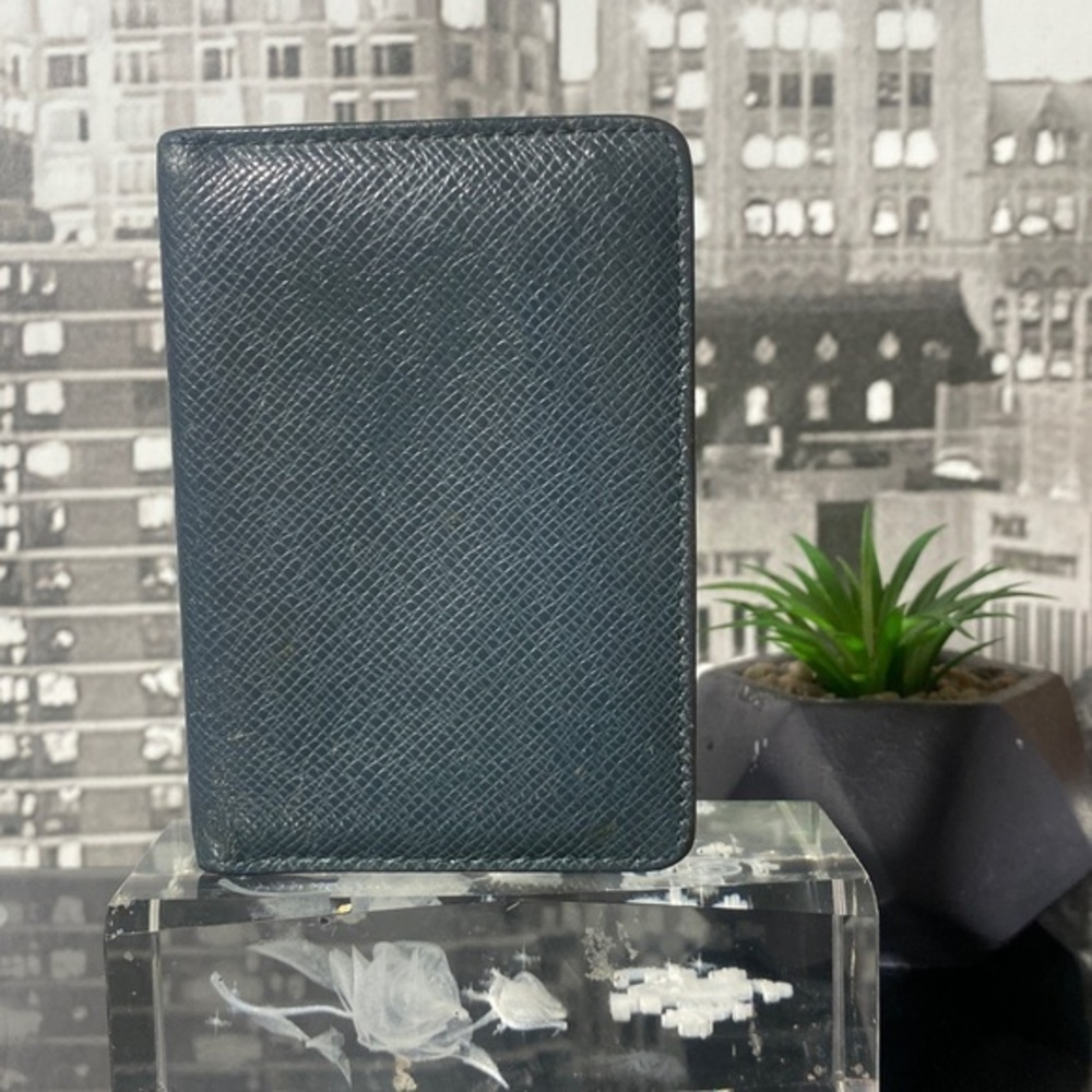 Authentic Louis Vuitton Taiga Card Holder